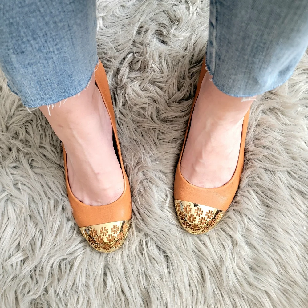 Tory Burch Tan and Gold Heels - Picture 1 of 8